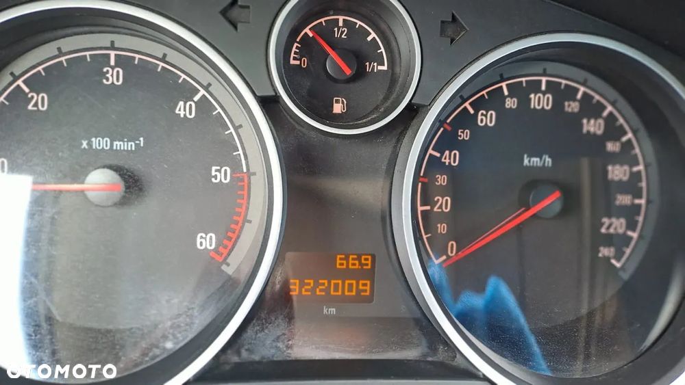 Opel Zafira 1.9 CDTI 111 - 9