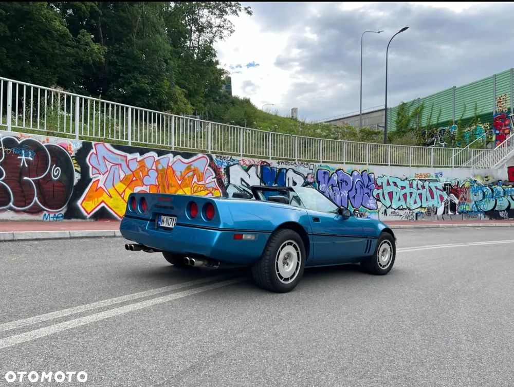 Chevrolet Corvette - 13