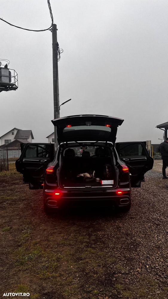 Porsche Cayenne 3.0 L - 10