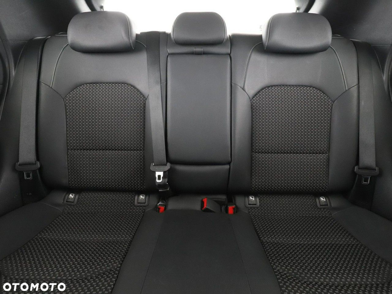 Kia XCeed 1.4 T-GDI OPF DCT7 SPIRIT - 18