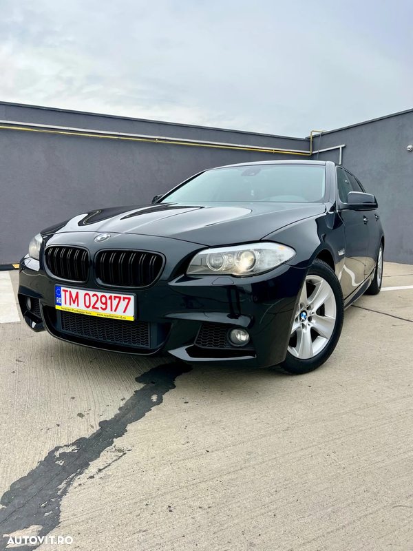 BMW Seria 5 520d Touring Aut. Luxury Line