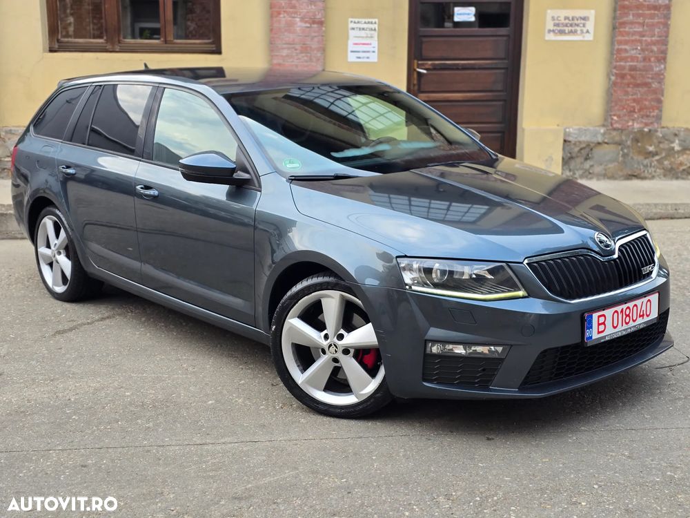 Skoda Octavia 2.0 TDI DSG RS - 2