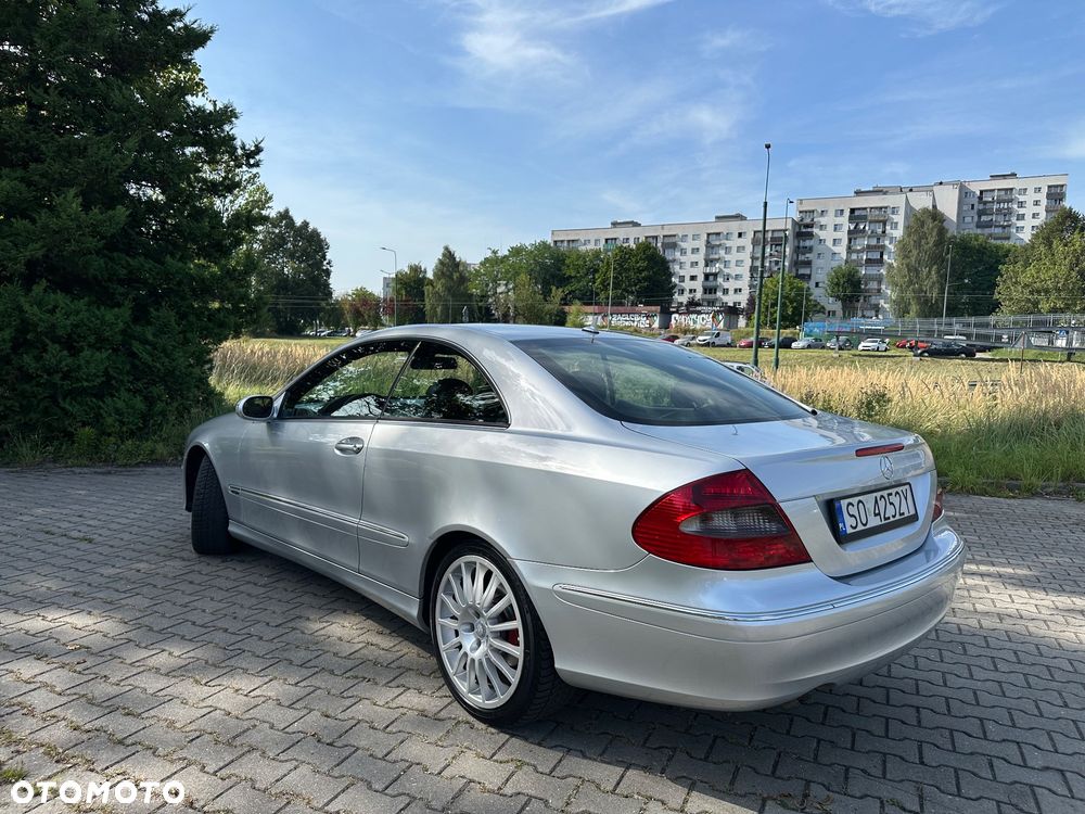 Mercedes-Benz CLK 320 CDI 7G-TRONIC Avantgarde DPF Sport Edition - 4