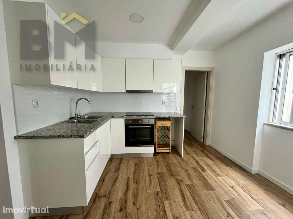 Apartamento T2 totalmente remodelado. - Grande imagem: 2/16
