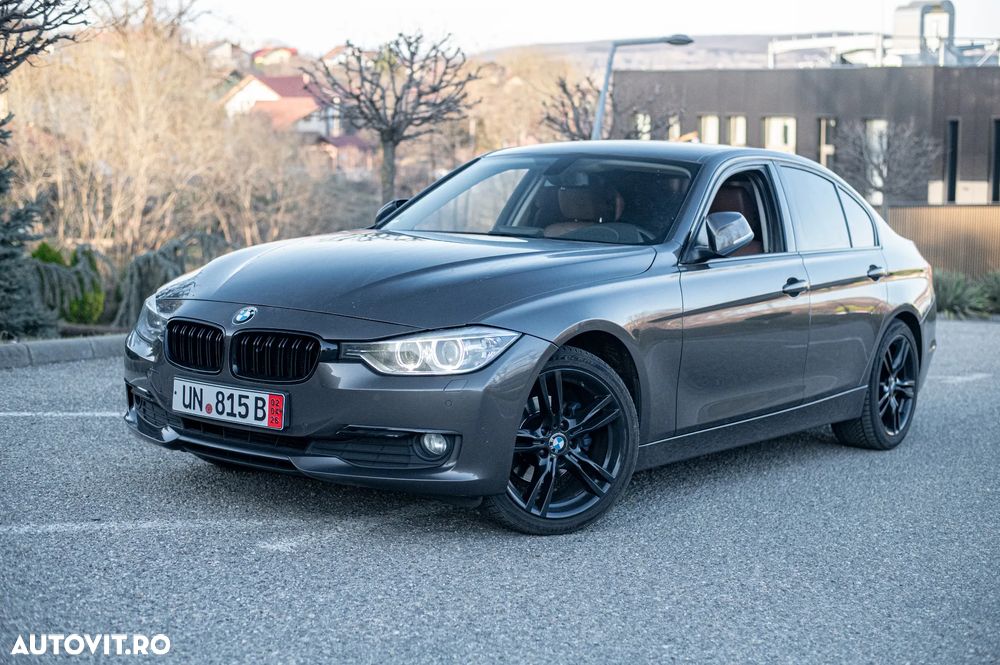 BMW Seria 3 320d Aut. - 26