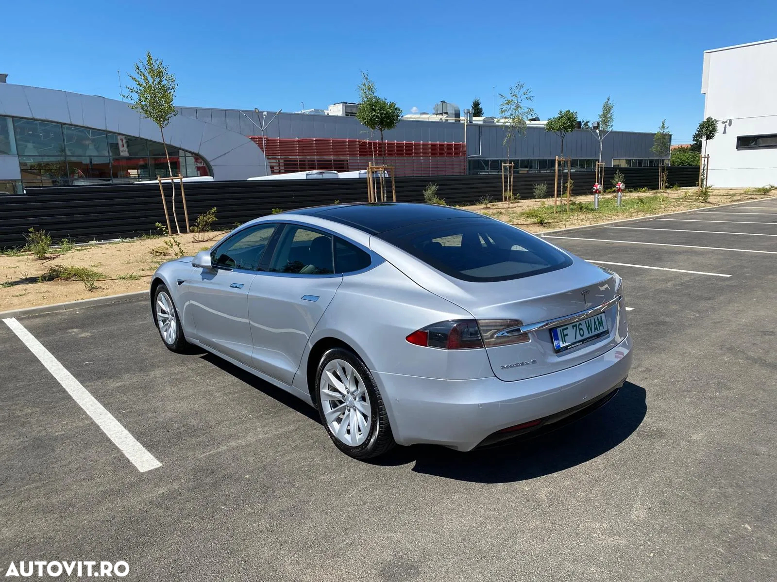 Tesla Model S Standard - 3