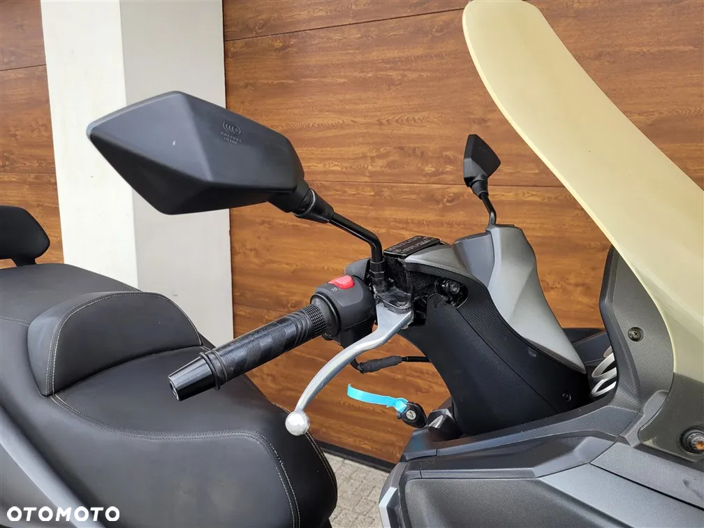 SYM GTS - 22