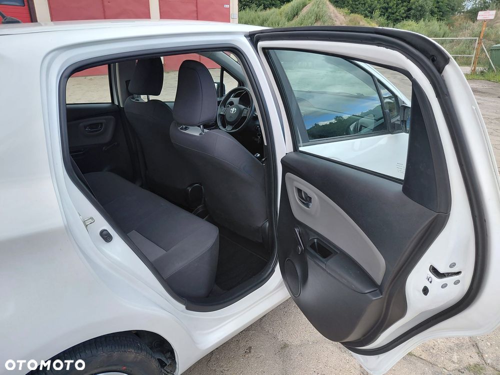 Toyota Yaris 1.0 VVT-i - 12