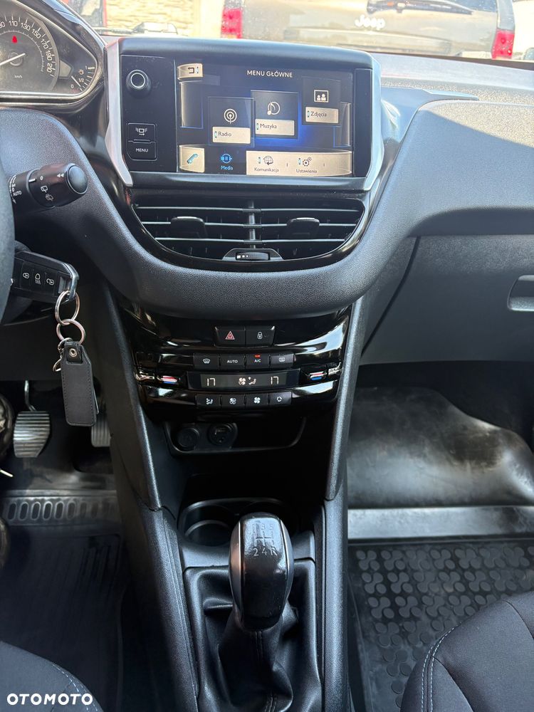 Peugeot 208 1.2 VTi Allure - 12