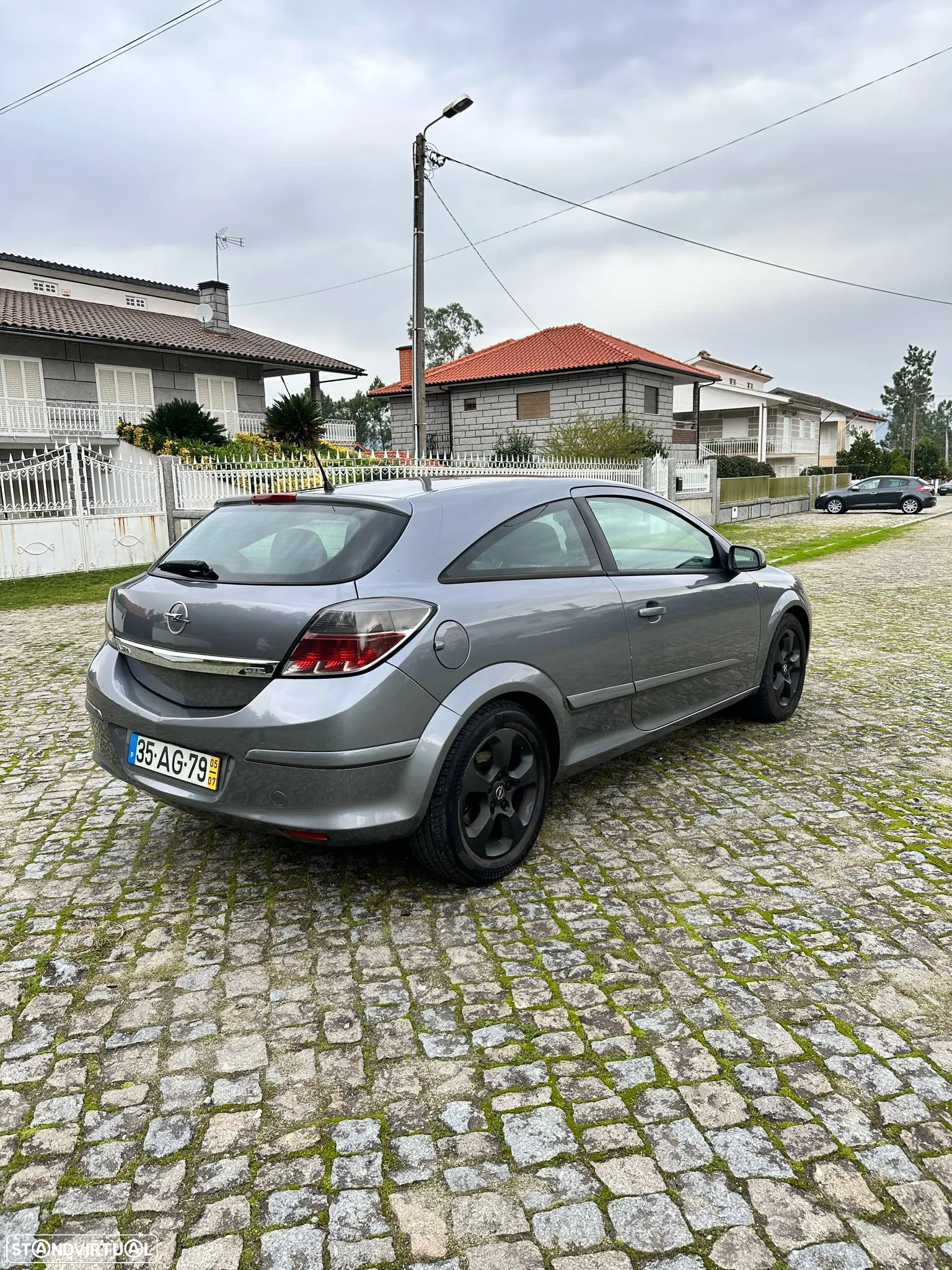 Opel Astra GTC 1.7 CDTi - 3