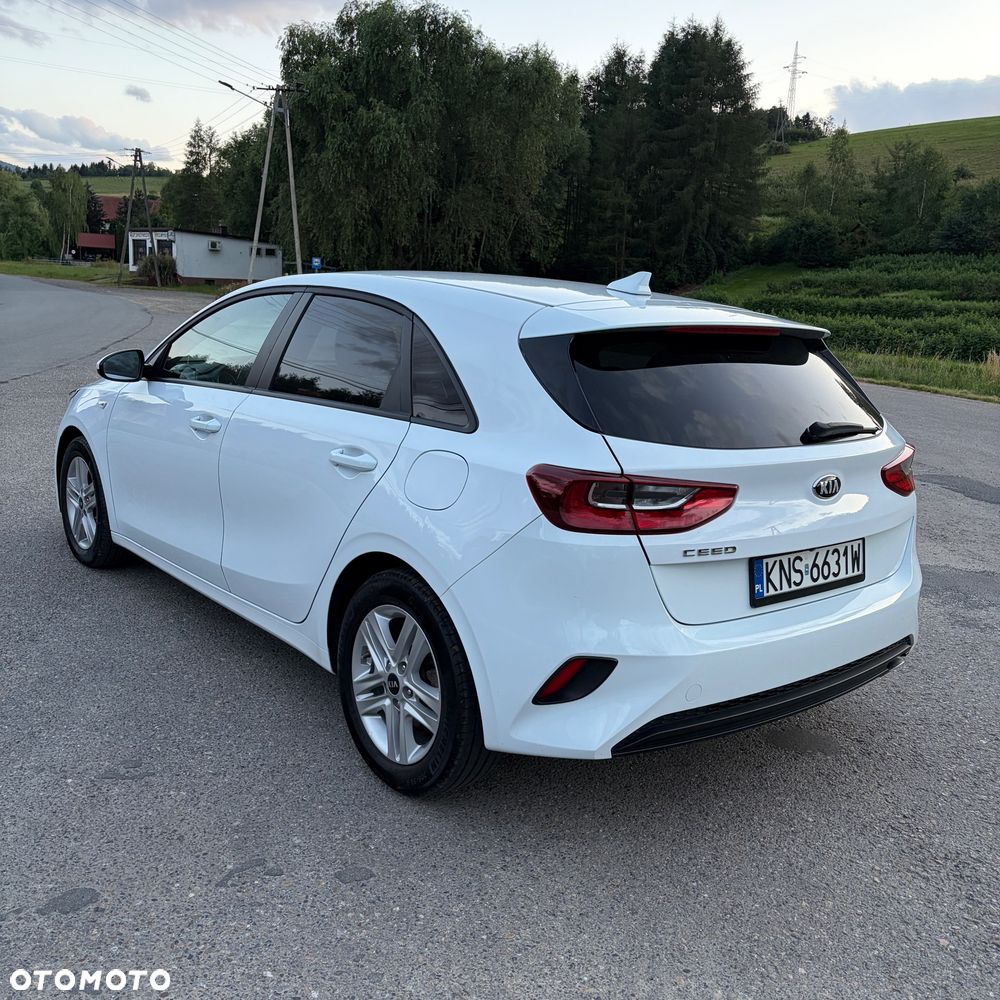 Kia Ceed 1.4 L Business Line - 12