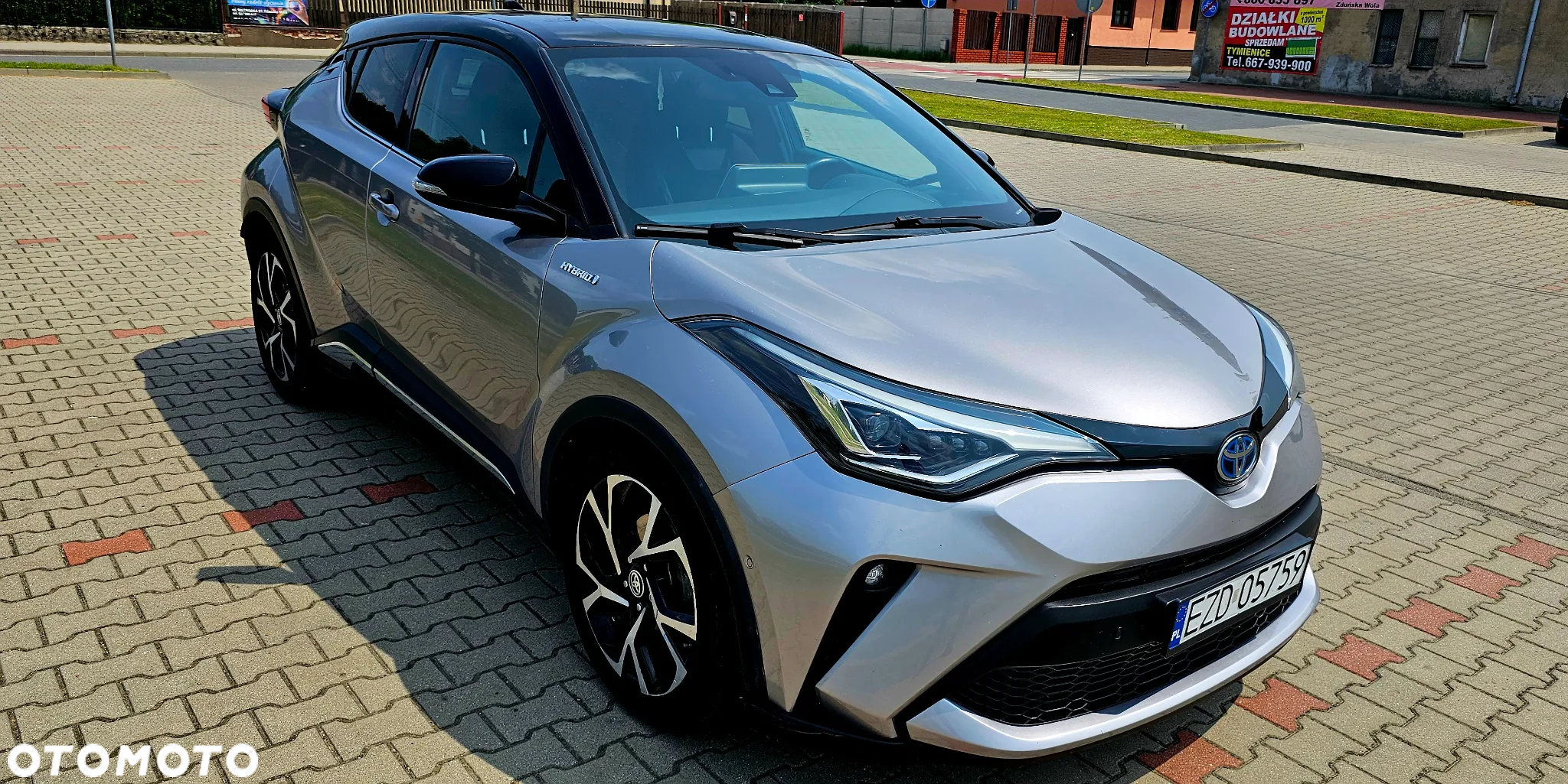 Toyota C-HR 2.0 Hybrid Black Edition - 2