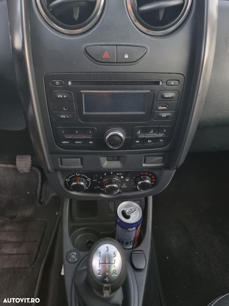 Dacia Duster 1.6 4x2 Laureate - 12