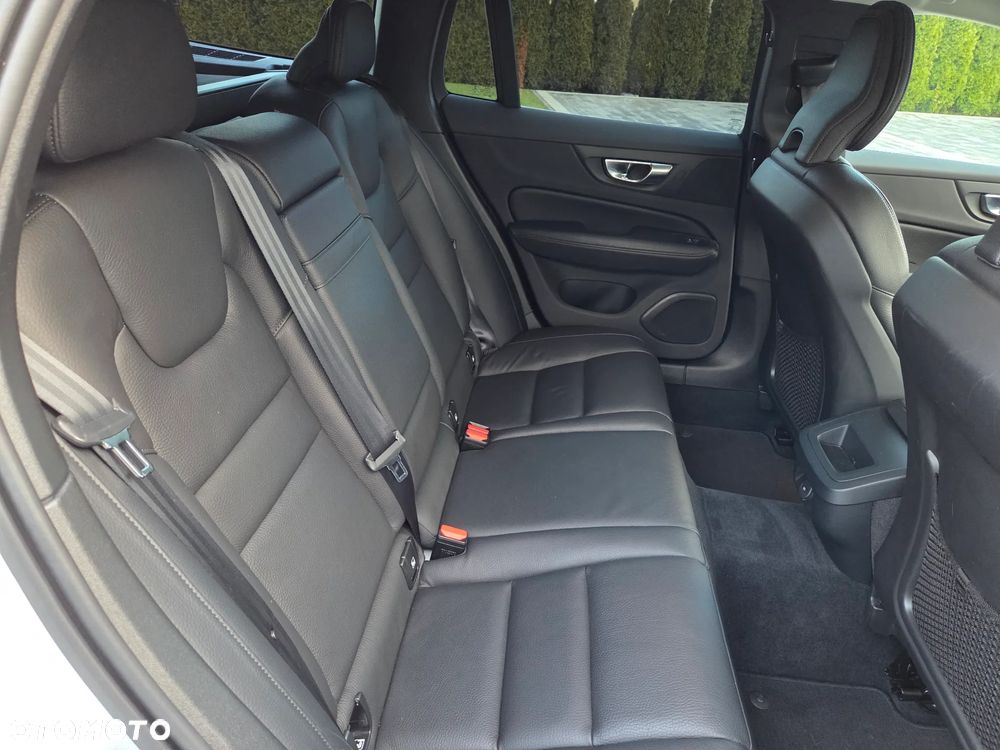 Volvo V60 B4 D Geartronic Inscription - 32