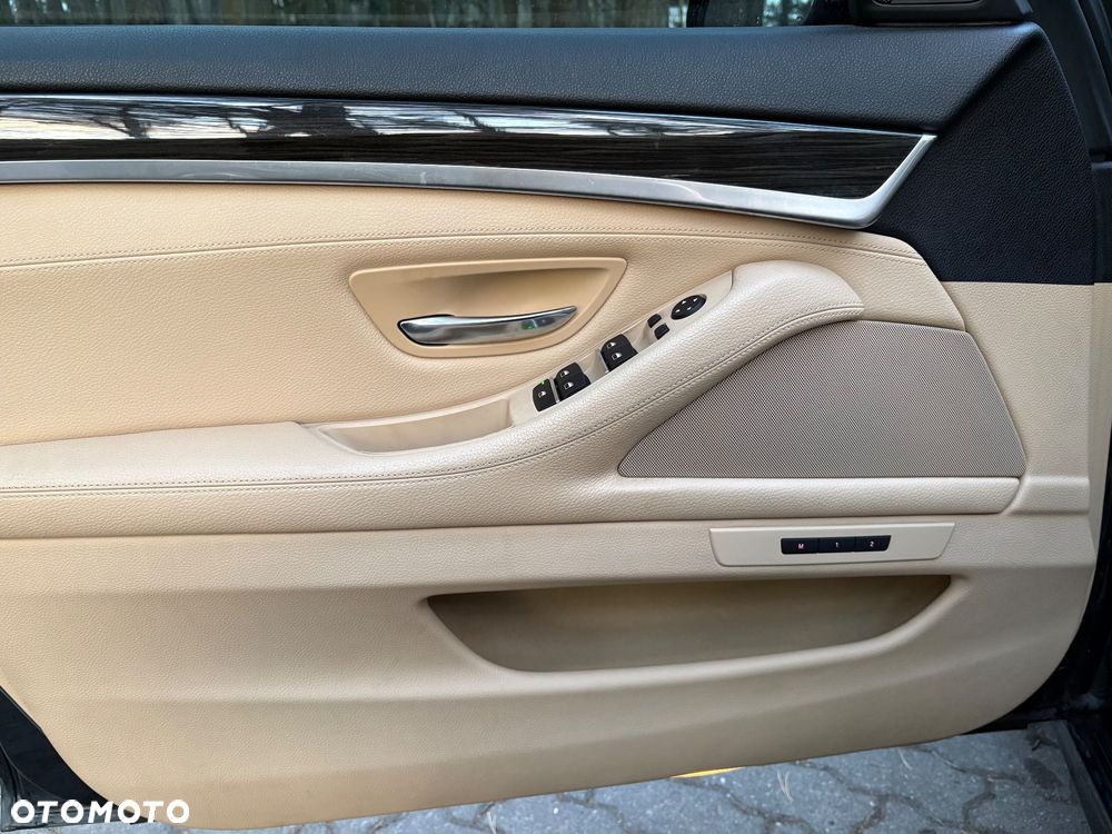 BMW Seria 5 535i - 36