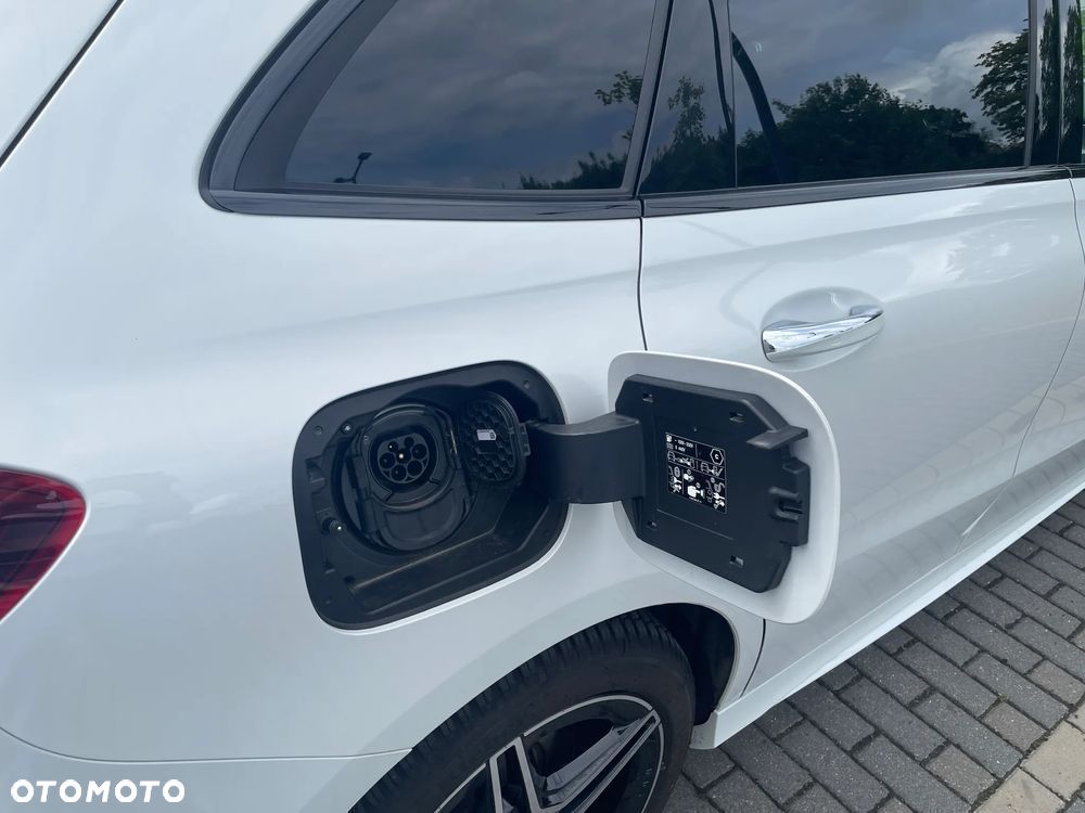 Mercedes-Benz Klasa B 250 e AMG Line 8G-DCT - 14