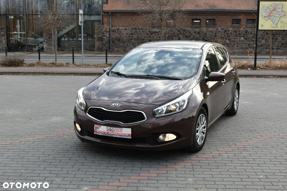 Kia Ceed - 15