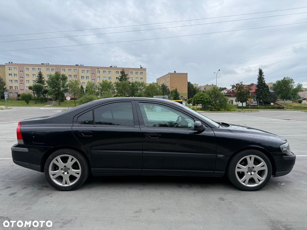 Volvo S60 ver-2-4d5-rubin - 3
