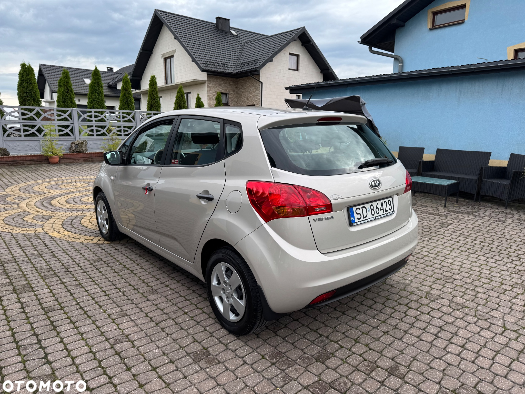 Kia Venga - 10