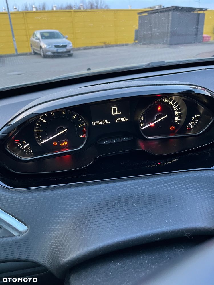 Peugeot 2008 PureTech 82 Signature - 6