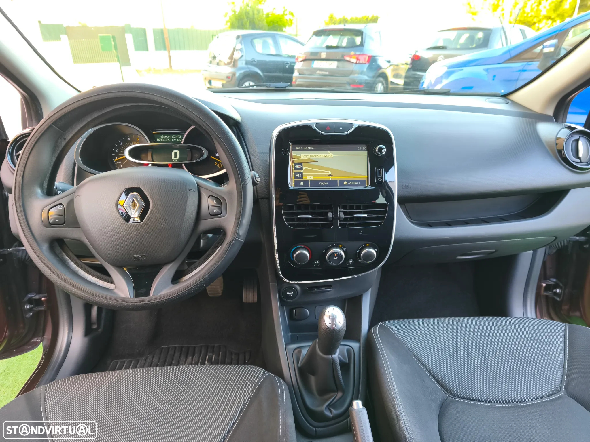 Renault Clio Sport Tourer 1.5 dCi Dynamique S - 8