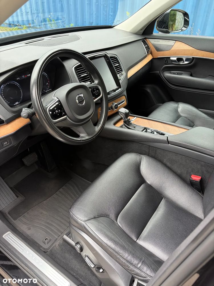 Volvo XC 90 T6 AWD Geartronic Momentum - 9