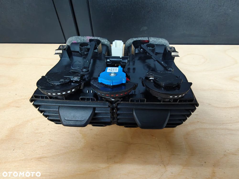 BMW X5 G05 kratka nawiewu 9710327 europa - 2