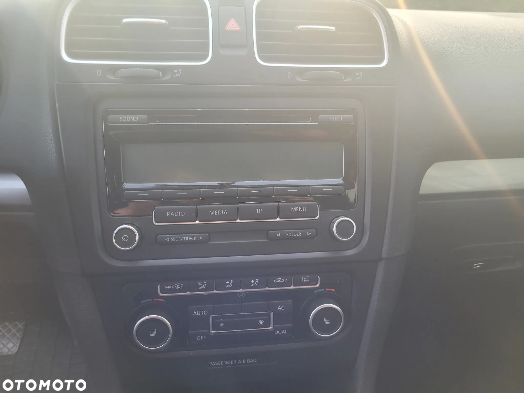 Volkswagen Golf 1.6 TDI BlueMotion Technology Comfortline - 13
