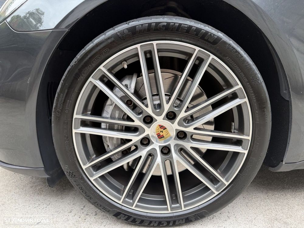 Porsche Panamera 4 E-Hybrid Platinum Edition - 8