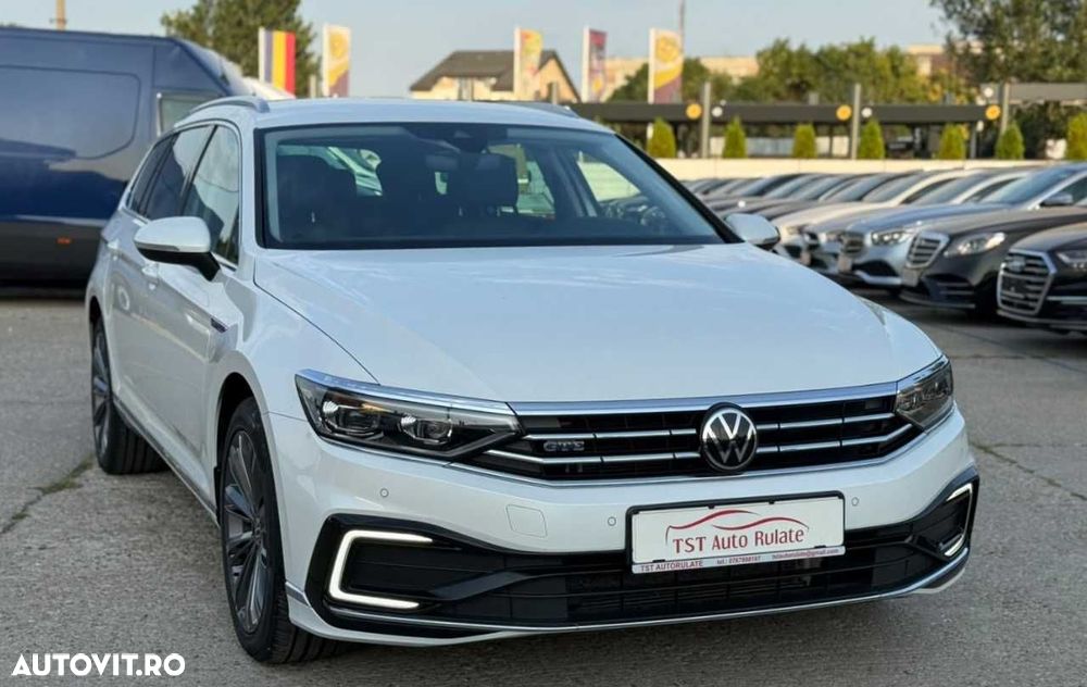 Volkswagen Passat - 13