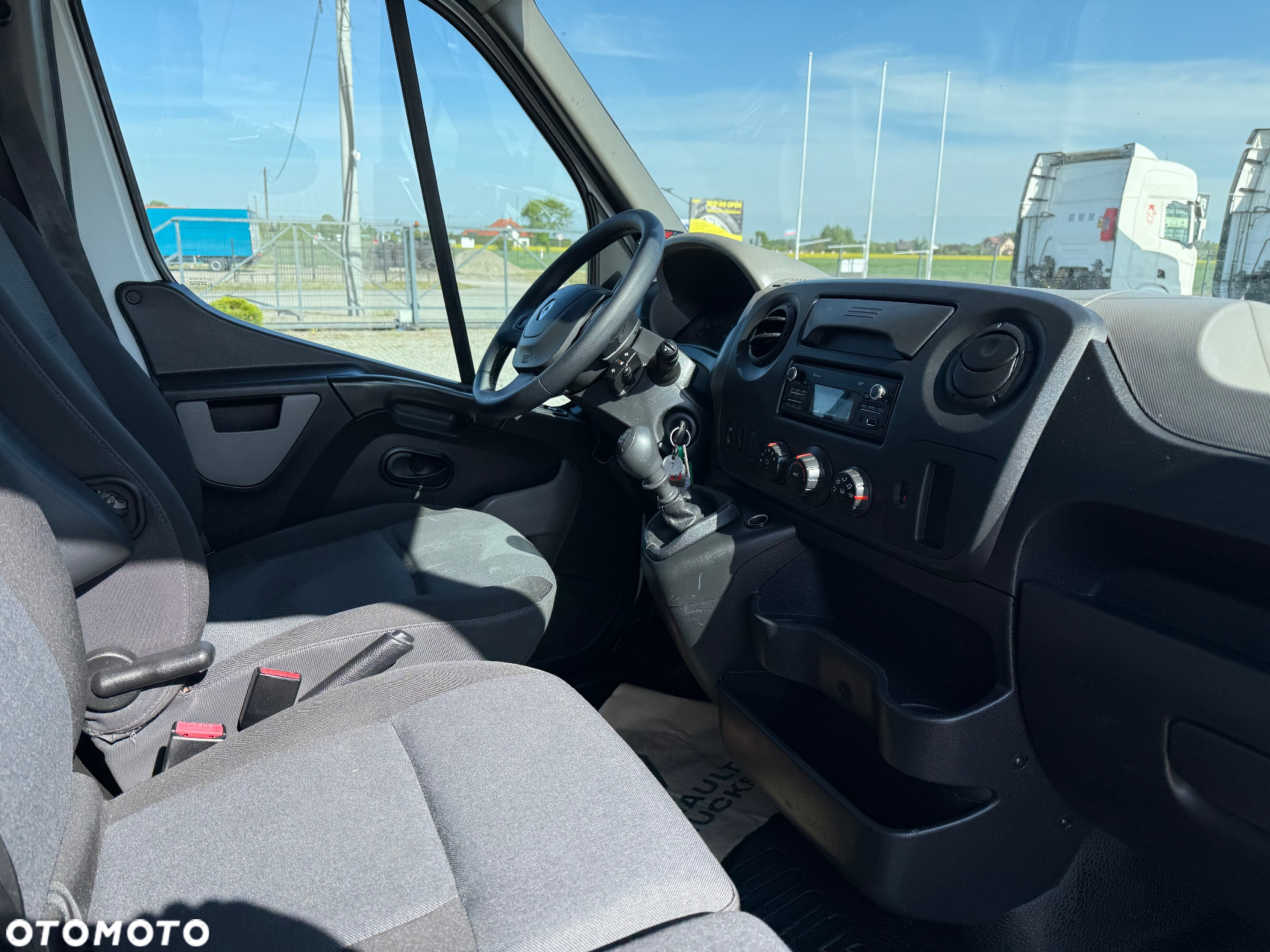 Renault MASTER 125 / CHŁODNIA / MROŹNIA / WTYKA 220V / HAKOWA / Z FRANCJI / STAN BDB / / / - 18