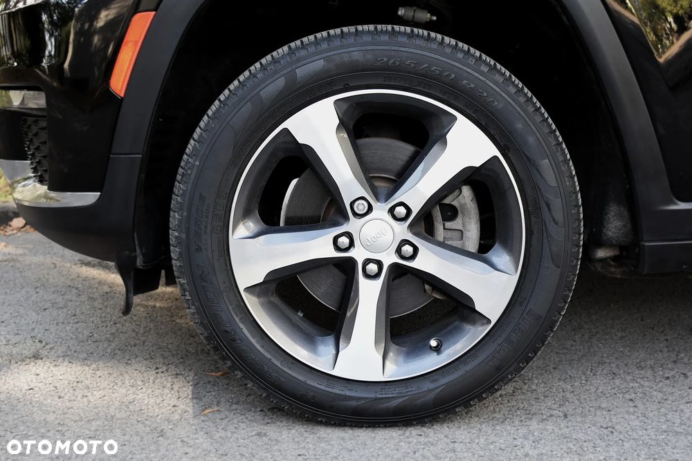 Jeep Grand Cherokee - 39