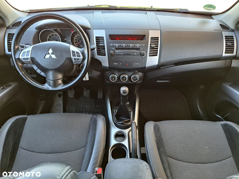 Mitsubishi Outlander - 20