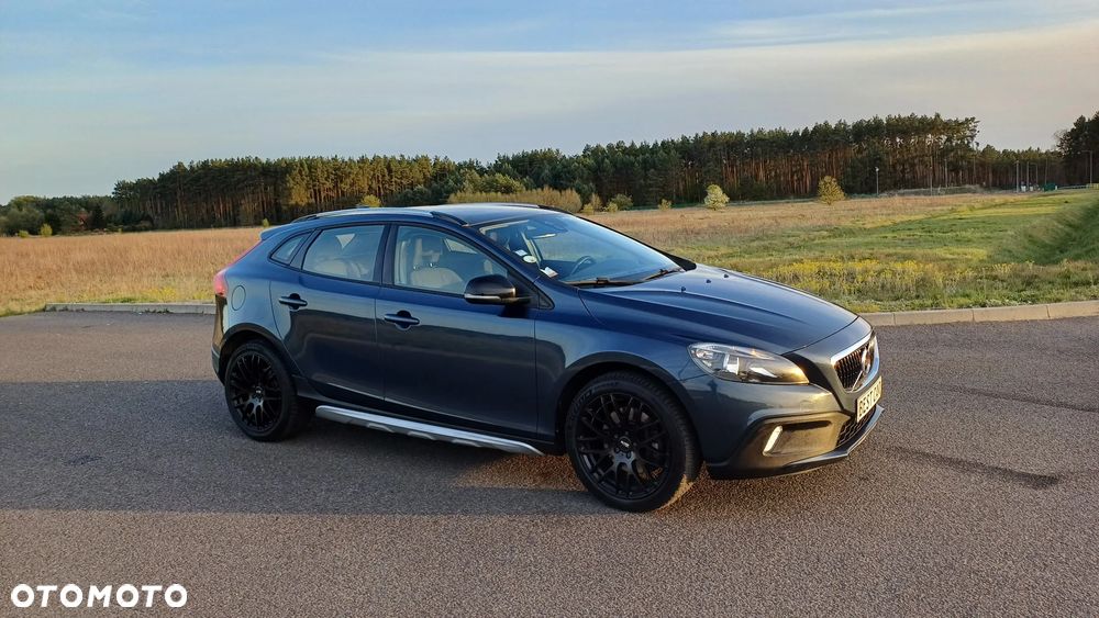 Volvo V40 Cross Country D2 Momentum - 2