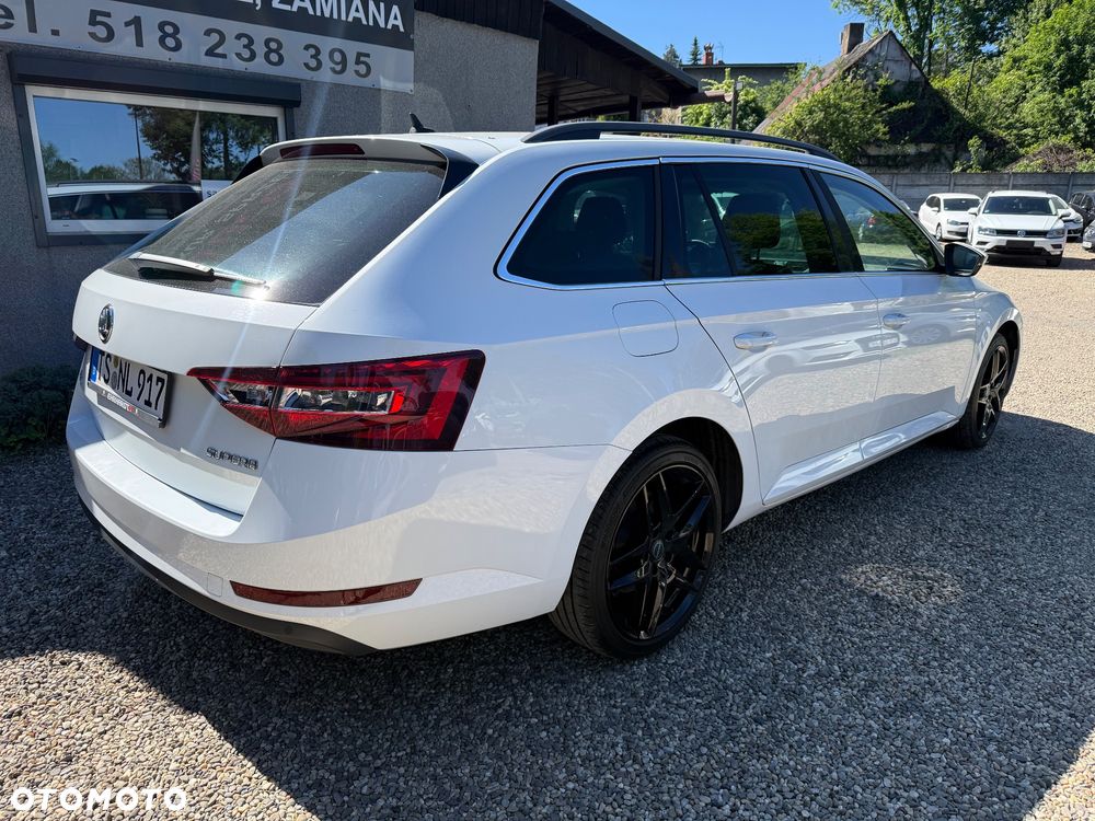 Skoda Superb 2.0 TDI DSG Style - 10