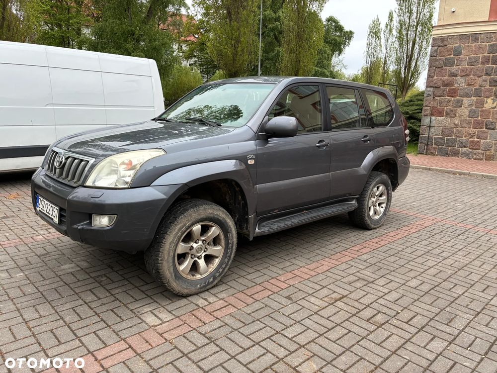 Toyota Land Cruiser - 4