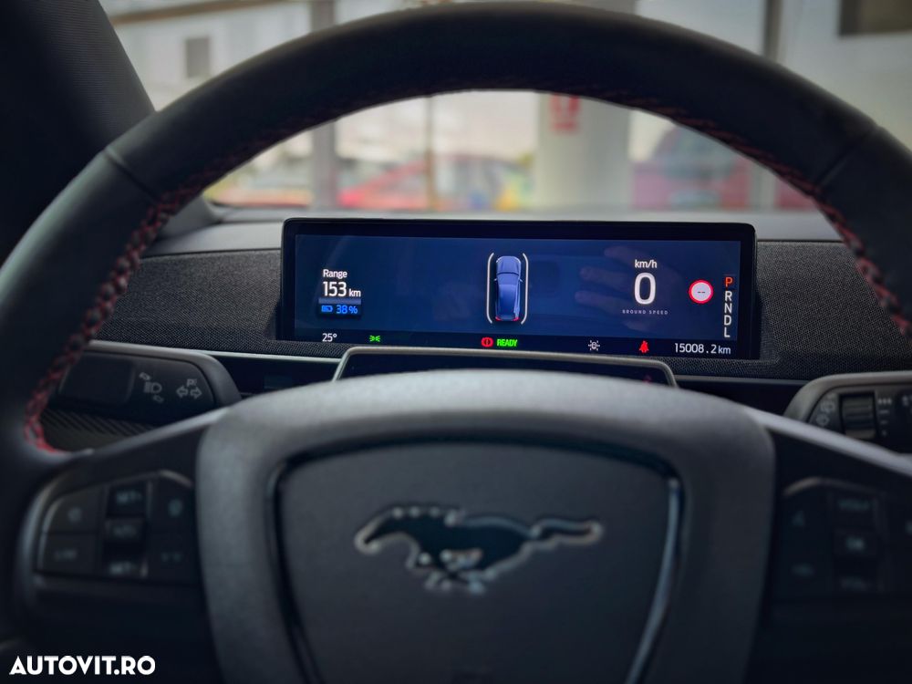 Ford Mustang Mach-E AWD PREMIUM - 17