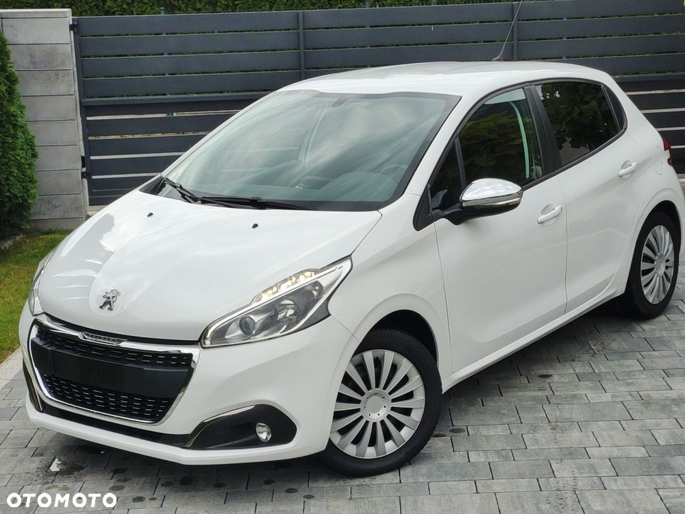 Peugeot 208 - 15