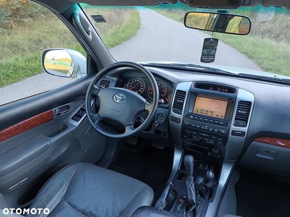 Toyota Land Cruiser - 30