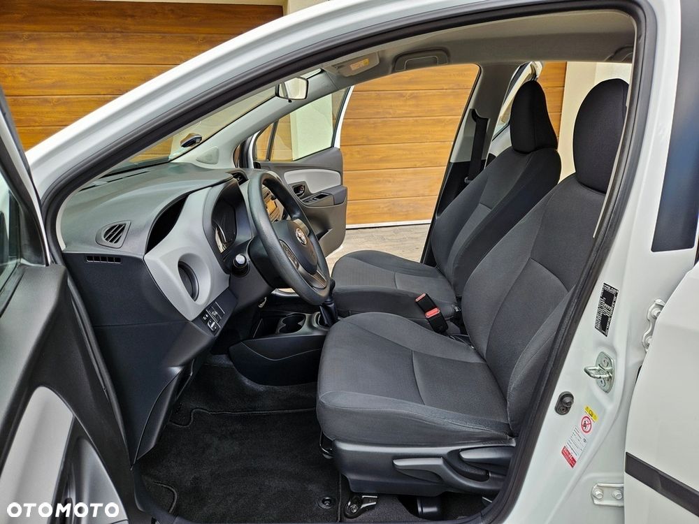 Toyota Yaris - 18