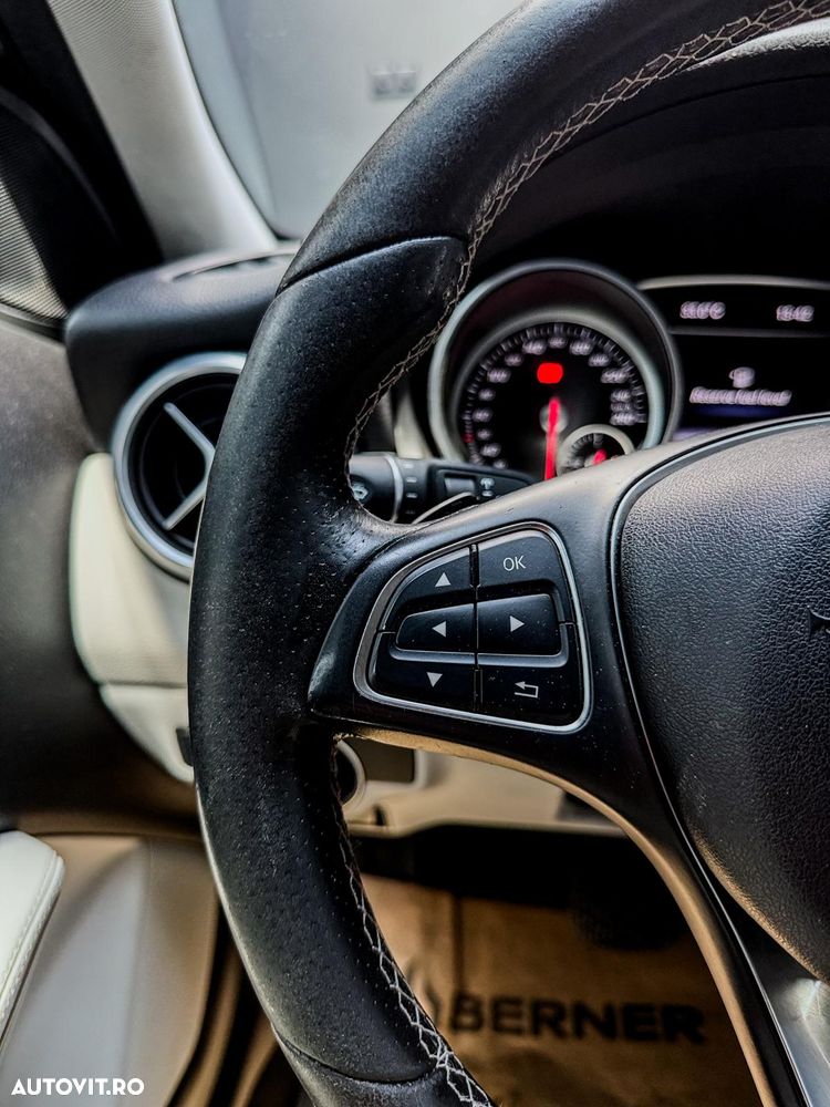 Mercedes-Benz GLA 200 d 4MATIC 7G-DCT Urban - 21