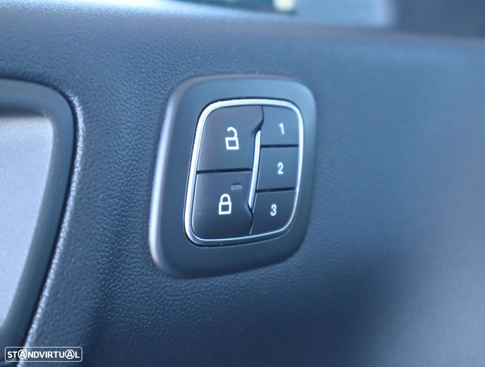 Ford Kuga 2.5 PHEV ST-Line X - 34