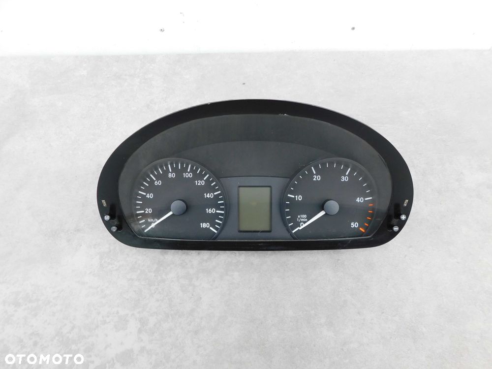 Sprinter 906 licznik zegary Europa OEM sprawny prędkościomierz