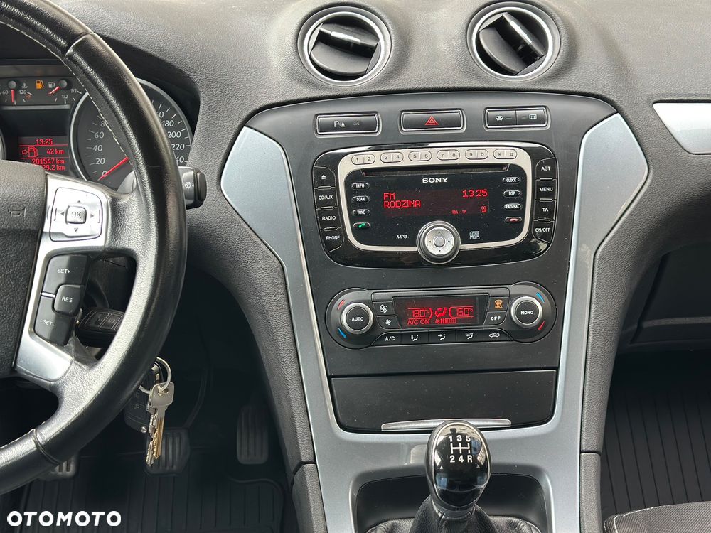 Ford Mondeo 1.6 Titanium - 17