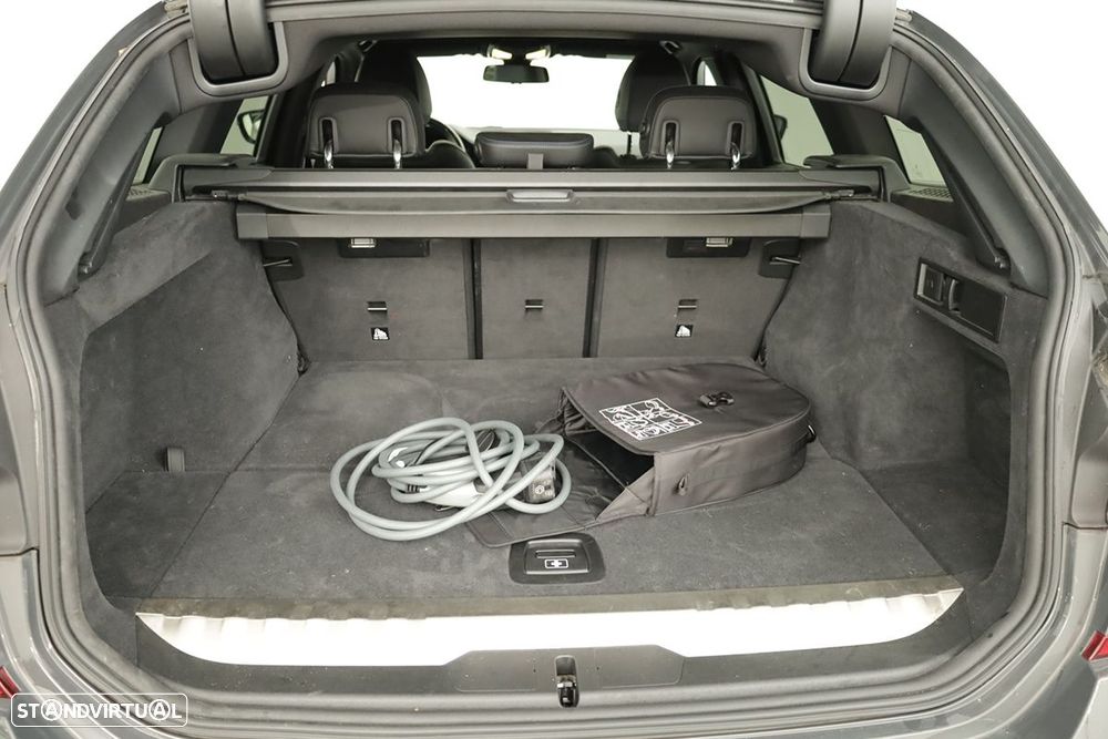 BMW 320 e Touring Pack M Auto - 24