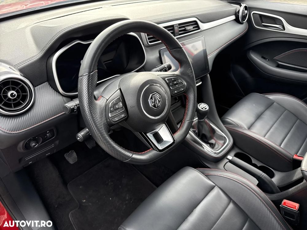 MG ZS 1.5 GSL 5MT Exclusive - 9