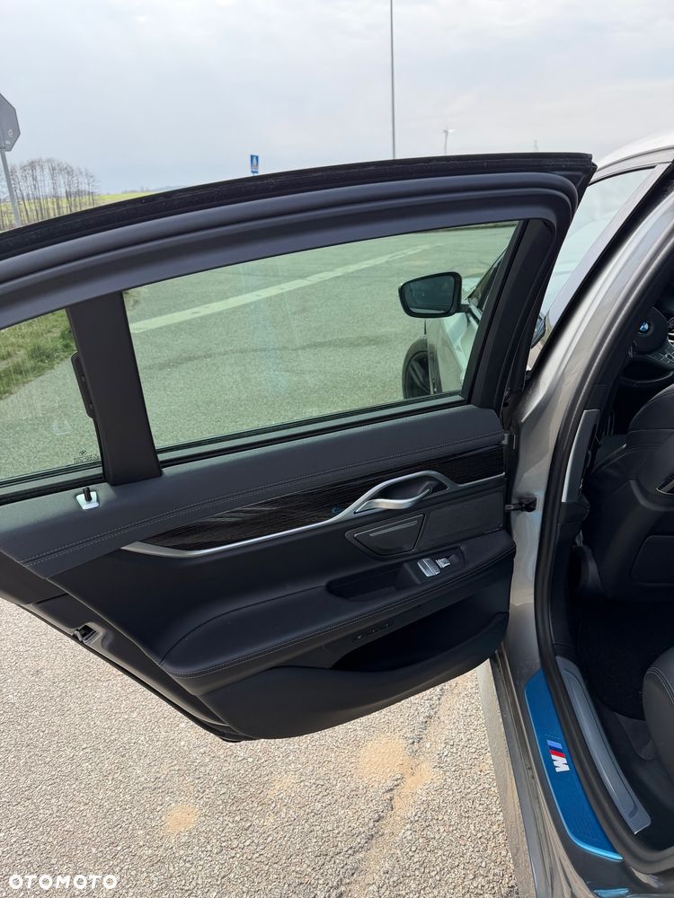 BMW Seria 7 - 20
