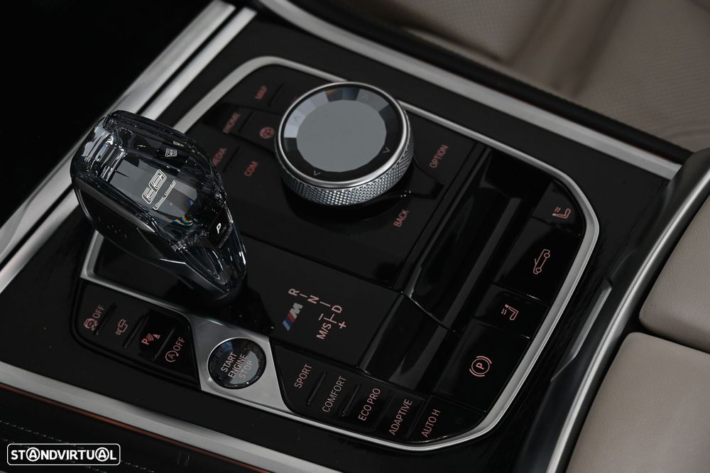 BMW M850i xDrive - 33