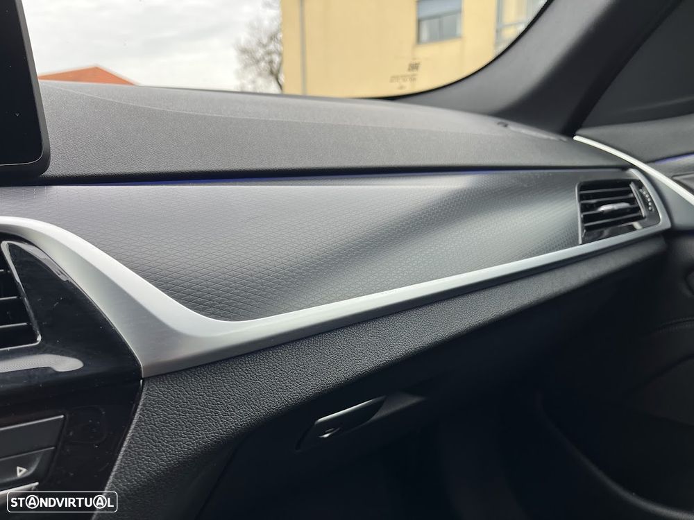 BMW 520 d Pack Desportivo M Auto - 21