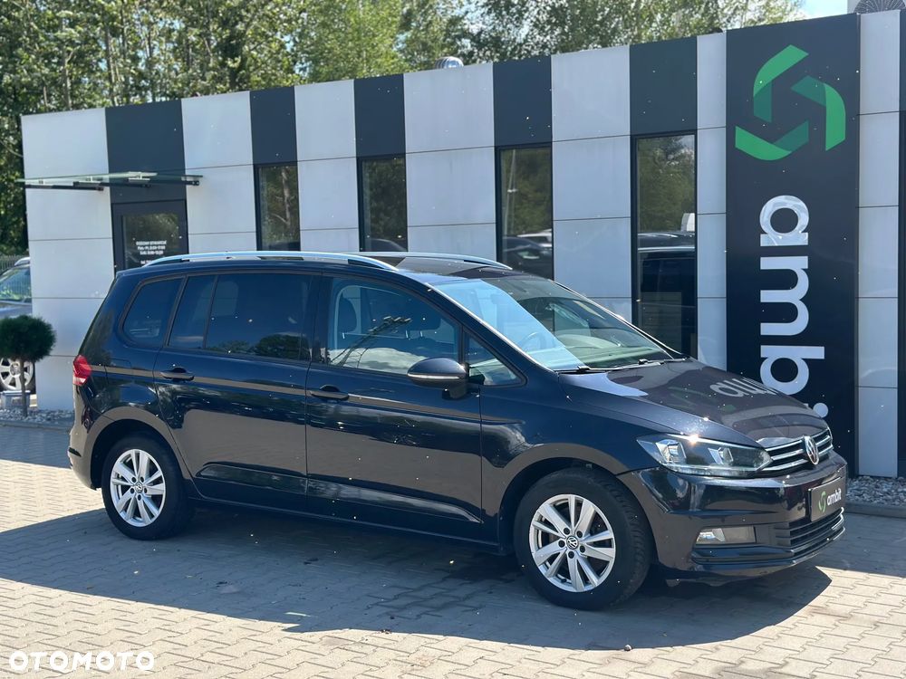 Volkswagen Touran - 1